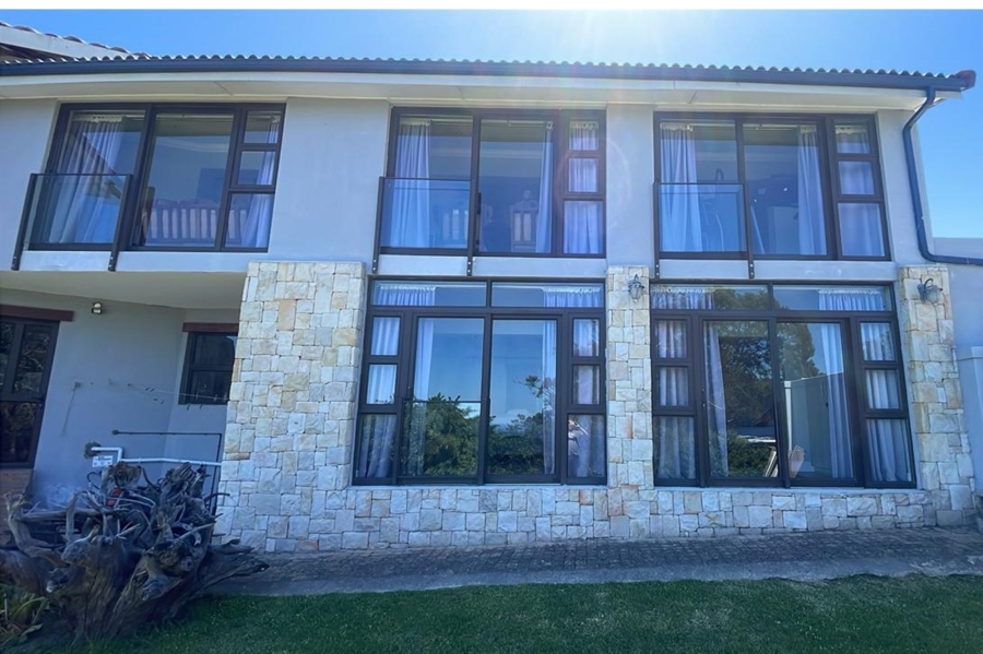 8 Bedroom Property for Sale in Groot Brakrivier Central Western Cape